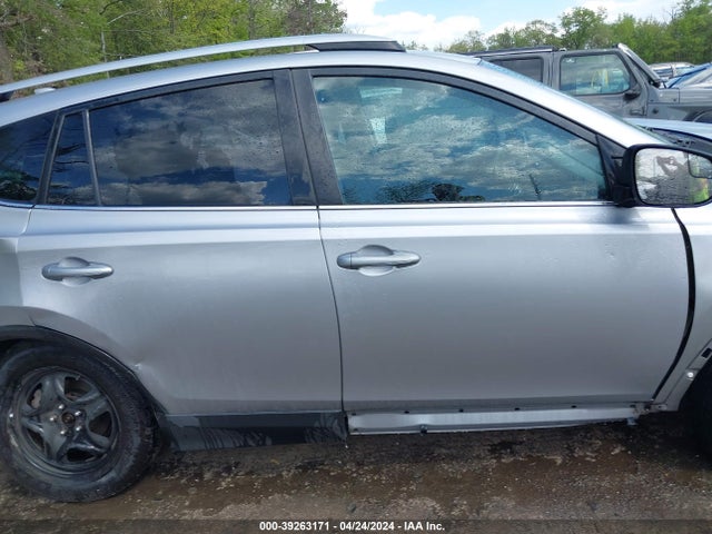 Toyota RAV4 LE 2016 2T3BFREV9GW464152 Image 14