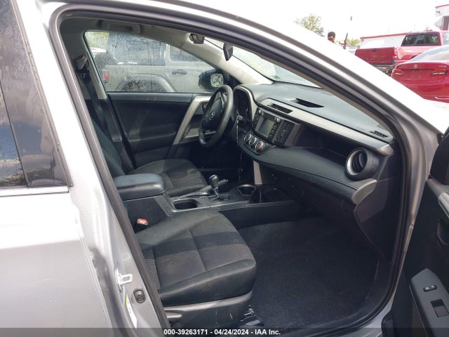 Toyota RAV4 LE 2016 2T3BFREV9GW464152 Image 5