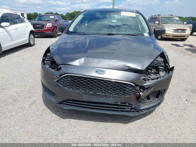 Ford FOCUS S 2018 1FADP3E24JL220630 Image 13