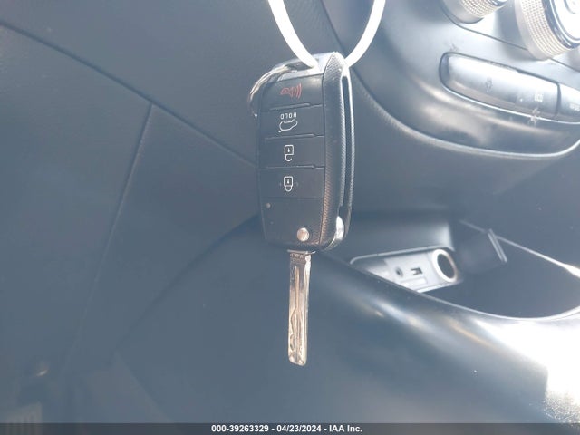 KIA Soul 2016 KNDJN2A28G7249651 Image 11
