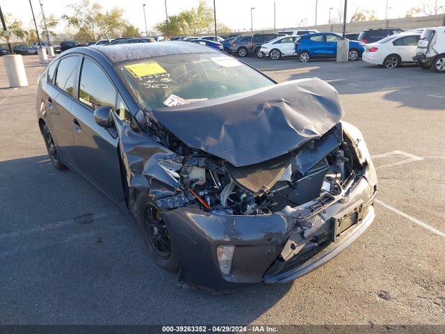 Toyota Prius Two 2015 JTDKN3DU1F1915662 Image 1