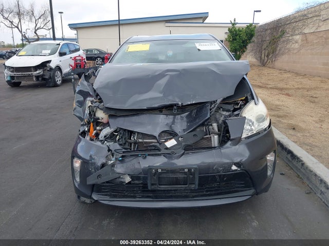 Toyota Prius Two 2015 JTDKN3DU1F1915662 Image 12