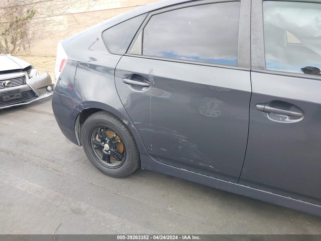 Toyota Prius Two 2015 JTDKN3DU1F1915662 Image 11