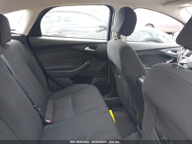 Ford FOCUS SE 2015 1FADP3K2XFL315821 Image 8