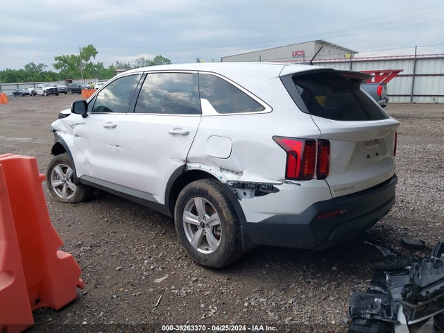 KIA SORENTO LX 2023 5XYRG4LC4PG172634 Image 3