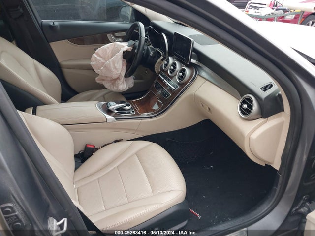 55SWF4KB8GU138698 Mercedes-Benz C-Class