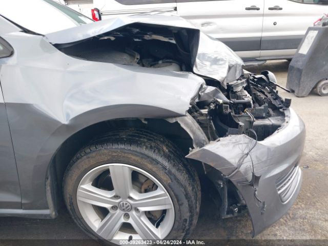 3VWCA7AU5FM519049 Volkswagen Golf Sportwagen Tdi S 4-door