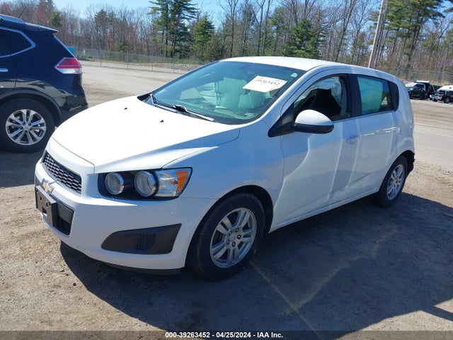 Chevrolet Sonic Lt Auto 2015 1G1JC6SH5F4166977 Image 2