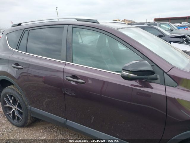 2T3NFREV6HW368381 Toyota RAV4 SE