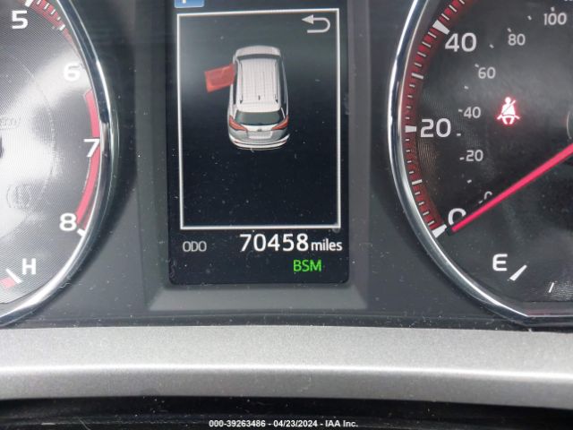 2T3NFREV6HW368381 Toyota RAV4 SE
