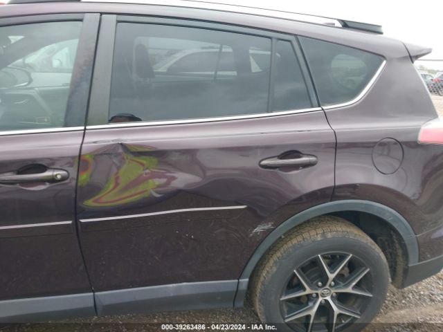 2T3NFREV6HW368381 Toyota RAV4 SE