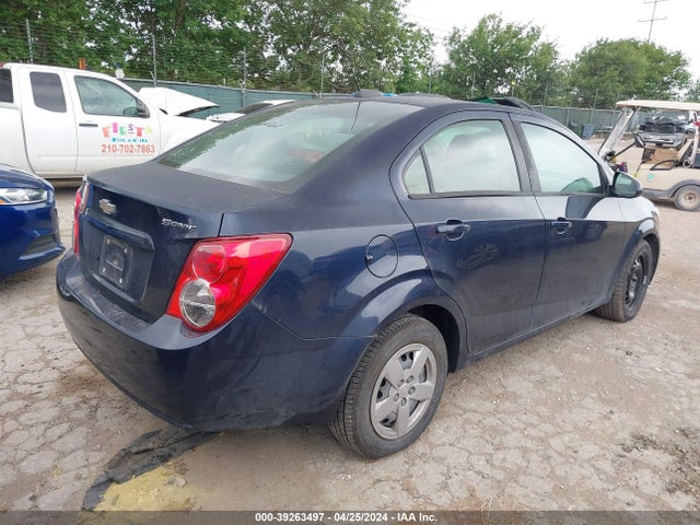 Chevrolet Sonic Ls Auto 2015 1G1JA5SH2F4218761 Image 4
