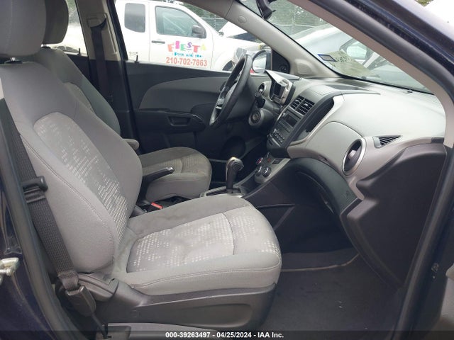Chevrolet Sonic Ls Auto 2015 1G1JA5SH2F4218761 Image 5