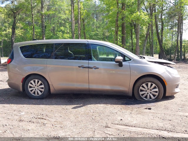 2C4RC1AG6JR130758 Chrysler PACIFICA L