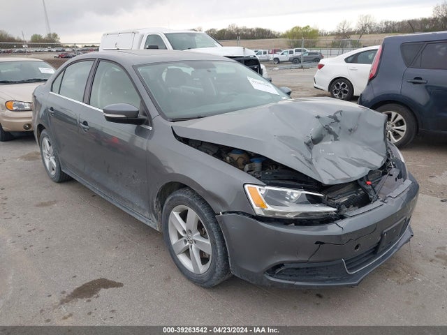 2014 3VWLL7AJ5EM429298 main image