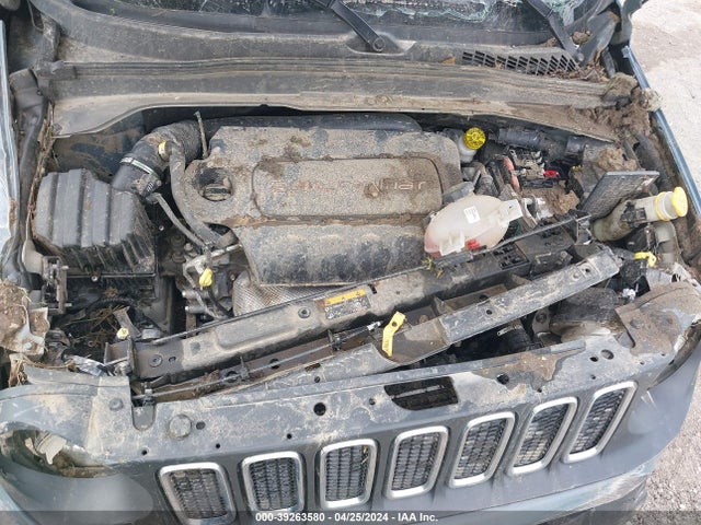ZACCJABB9JPG93919 Jeep Renegade Latitude Fwd