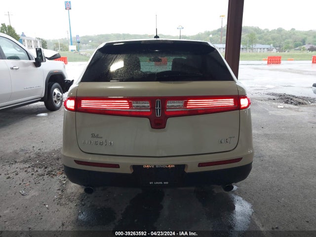 Lincoln Mkt Reserve 2018 2LMHJ5AT1JBL00345 Image 16
