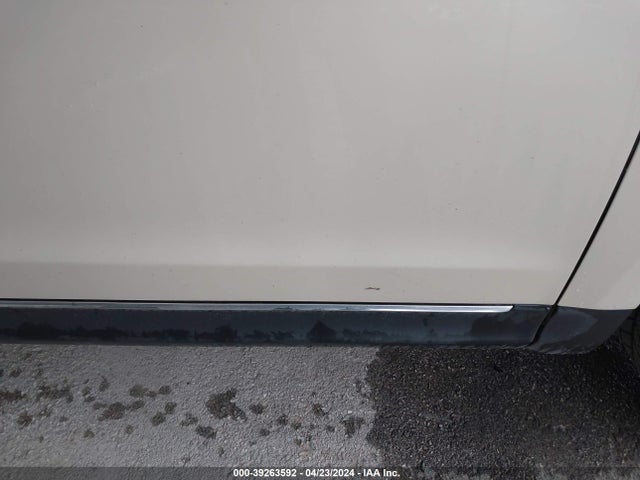 Lincoln Mkt Reserve 2018 2LMHJ5AT1JBL00345 Image 18