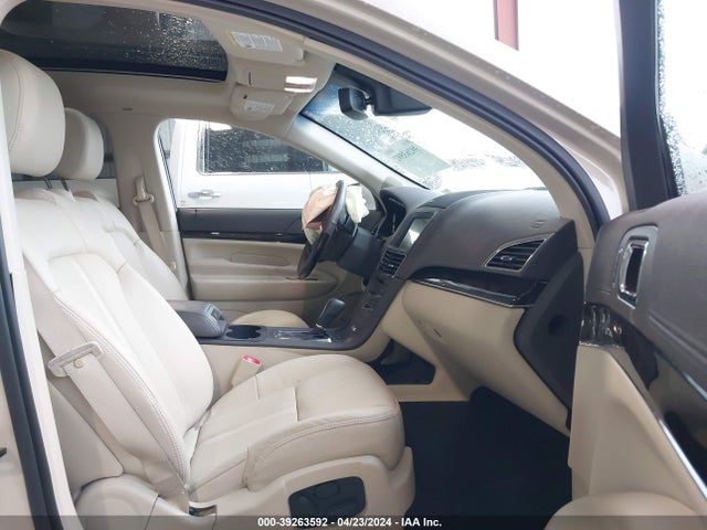 Lincoln Mkt Reserve 2018 2LMHJ5AT1JBL00345 Image 5