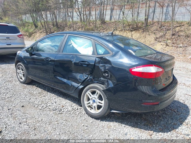 Ford FIESTA SE 2018 3FADP4BJ5JM142391 Image 3