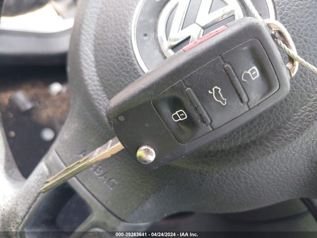 3VW2K7AJ3EM253155 Volkswagen Jetta 2.0l S