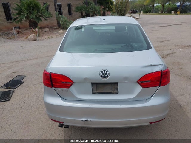 3VW2K7AJ3EM253155 Volkswagen Jetta 2.0l S