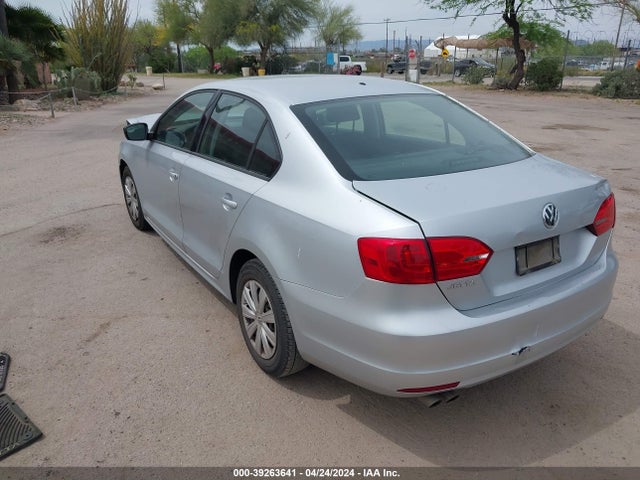 3VW2K7AJ3EM253155 Volkswagen Jetta 2.0l S