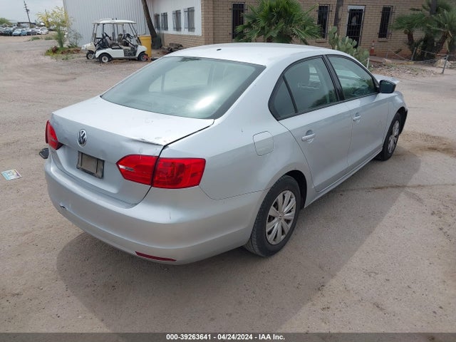 3VW2K7AJ3EM253155 Volkswagen Jetta 2.0l S