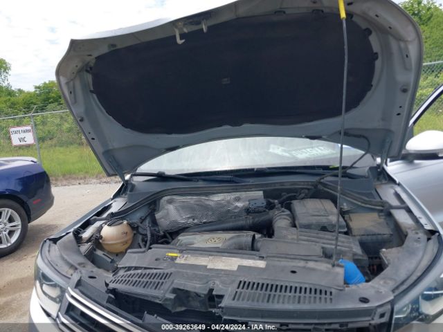 WVGAV7AX9GW503832 Volkswagen TIGUAN SE