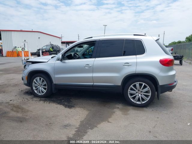 WVGAV7AX9GW503832 Volkswagen TIGUAN SE
