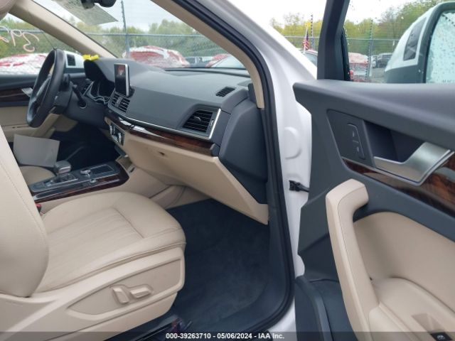 WA1BNAFY1J2146789 Audi Q5 2.0t Premium/2.0t Tech Premium