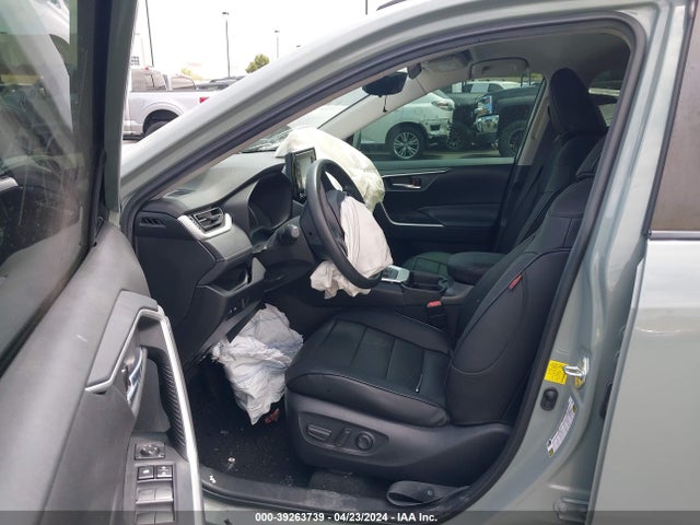 2T3W1RFVXMW120789 Toyota Rav4 Xle