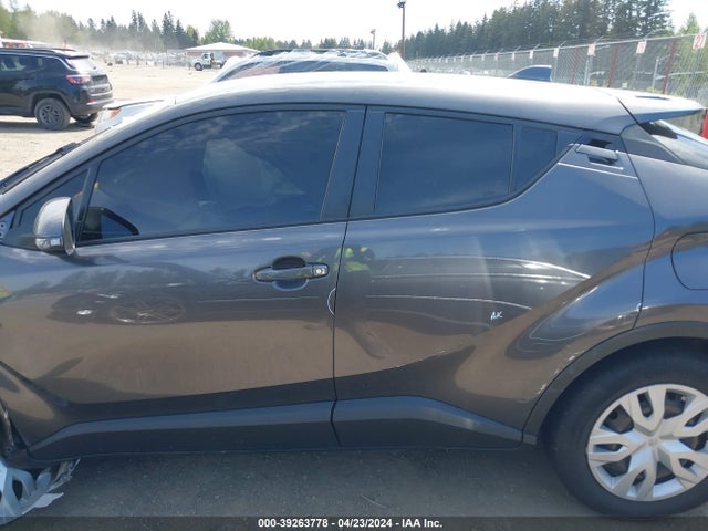 Toyota C-HR LE 2019 JTNKHMBX9K1055476 Image 13