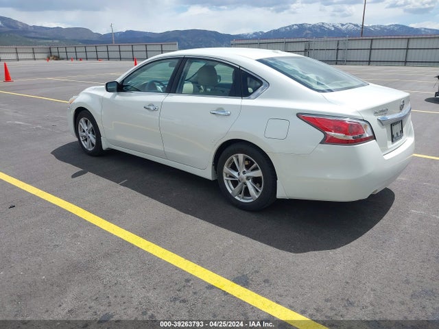 Nissan Altima 2015 1N4AL3AP3FC206757 Image 16