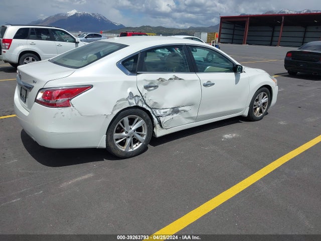 Nissan Altima 2015 1N4AL3AP3FC206757 Image 17