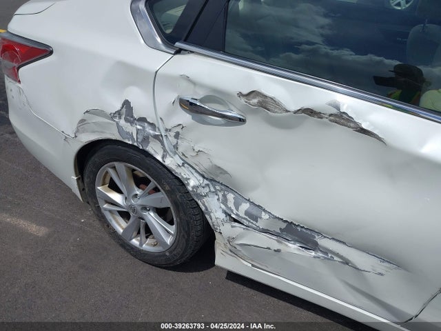 Nissan Altima 2015 1N4AL3AP3FC206757 Image 19