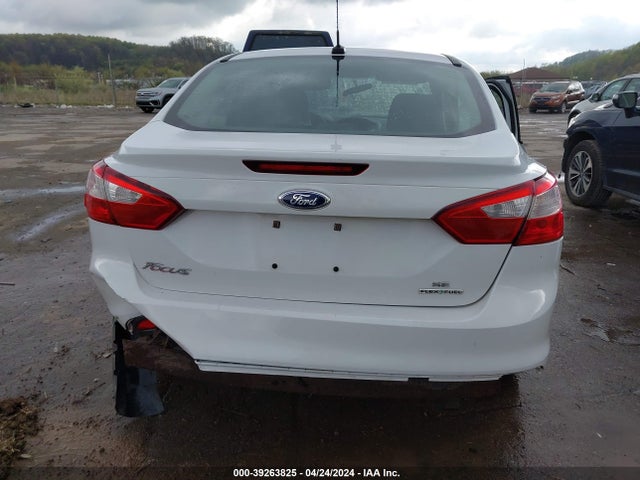 Ford FOCUS SE 2014 1FADP3F2XEL106507 Image 17