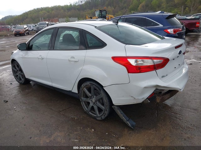 Ford FOCUS SE 2014 1FADP3F2XEL106507 Image 3