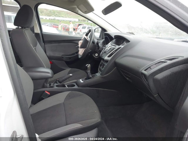 Ford FOCUS SE 2014 1FADP3F2XEL106507 Image 5