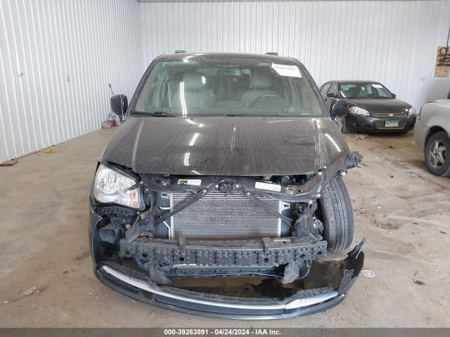 2C4RC1BG1GR112370 Chrysler Town & Country Touring
