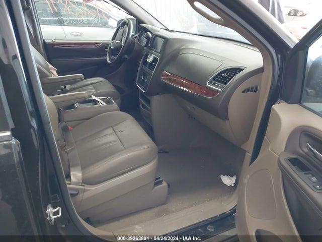 2C4RC1BG1GR112370 Chrysler Town & Country Touring
