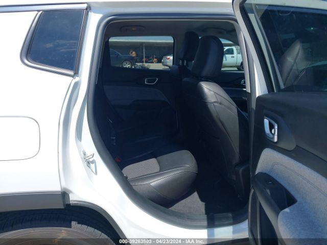 3C4NJCBB4NT197994 Jeep Compass Latitude Fwd