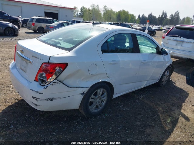 Chevrolet Sonic Lt Auto 2015 1G1JC5SG8F4172161 Image 4