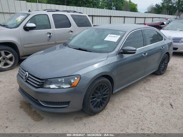 1VWBS7A37EC040437 Volkswagen Passat 1.8t Se