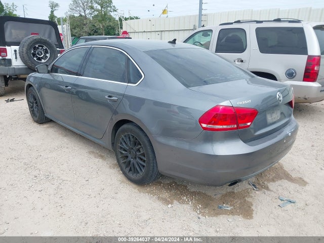 1VWBS7A37EC040437 Volkswagen Passat 1.8t Se