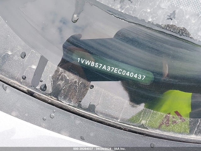 1VWBS7A37EC040437 Volkswagen Passat 1.8t Se