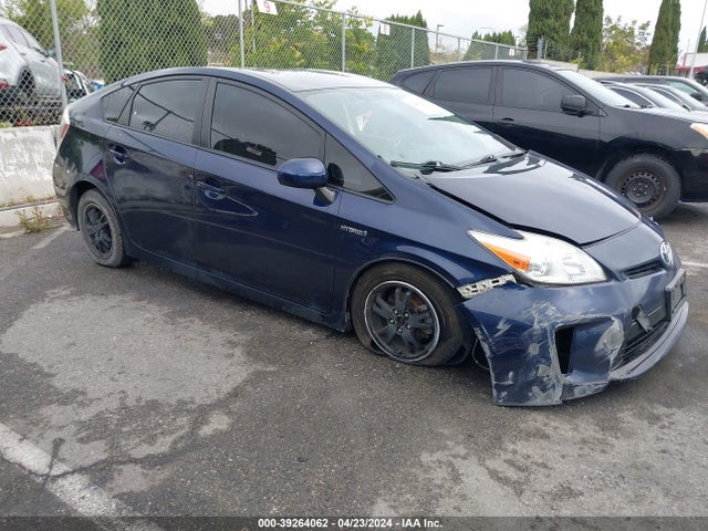 Toyota Prius Three 2014 JTDKN3DU1E0370552 Image 13