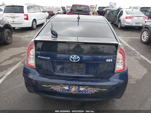 Toyota Prius Three 2014 JTDKN3DU1E0370552 Image 16