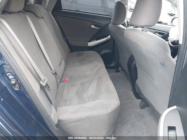 Toyota Prius Three 2014 JTDKN3DU1E0370552 Image 8