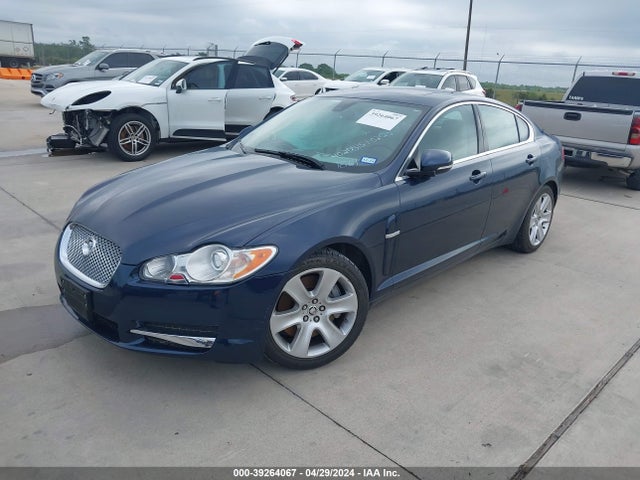 2011 JAGUAR XF SAJWA0FBXBLR87869 Photo 1